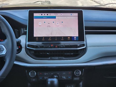 Used 2023 Jeep Compass Limited w/ Elite Group image 3