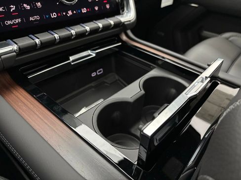 New 2026 GMC Yukon Denali w/ Sun & Power Step Package image 34