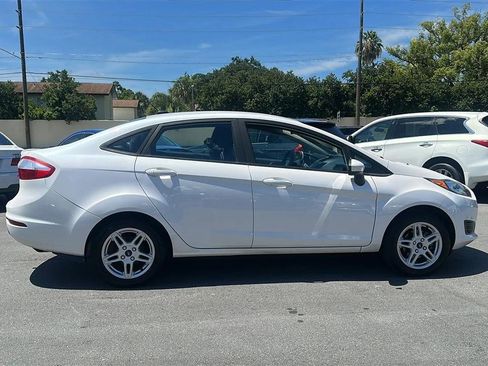 Used 2017 Ford Fiesta SE FWD image 8