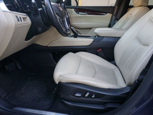 Used 2019 Cadillac XT5 Luxury image 28