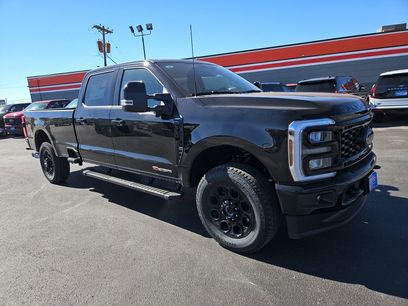 New 2026 Ford F350 Lariat w/ Black Appearance Package