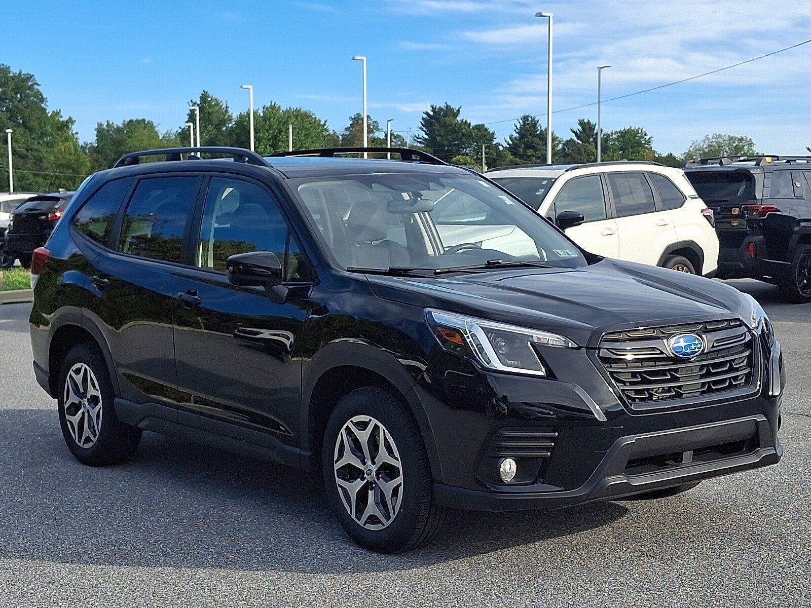 Used 2023 Subaru Forester Premium AWD/4WD image 3