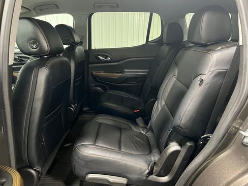 Used 2020 GMC Acadia SLE w/ Driver Convenience Package image 6