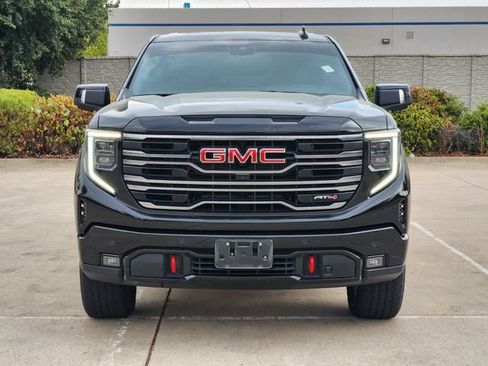 Used 2025 GMC Sierra 1500 AT4 w/ AT4 Premium Package AWD/4WD image 2