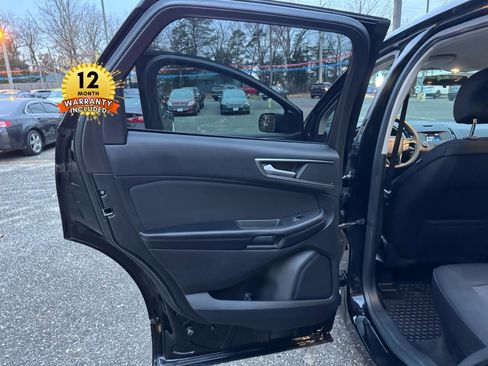 Used 2016 Ford Edge SE image 16