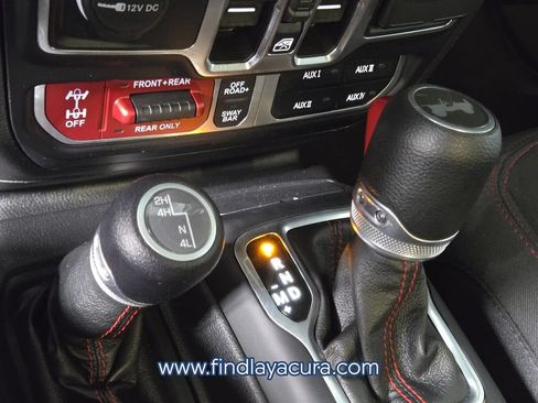 Used 2022 Jeep Wrangler Unlimited Rubicon AWD/4WD image 25