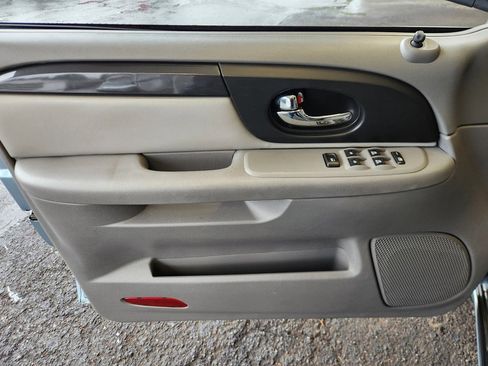 Used 2006 GMC Envoy SLE image 14