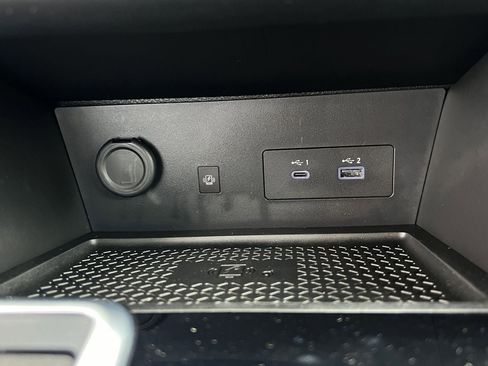 Certified 2025 Nissan Pathfinder SL image 18