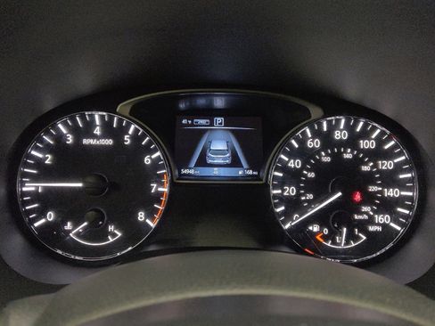 Used 2019 Nissan Pathfinder S image 23