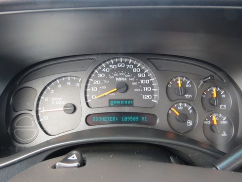 Used 2003 Chevrolet Silverado 1500 2WD Regular Cab w/ Exterior Appearance Package image 11