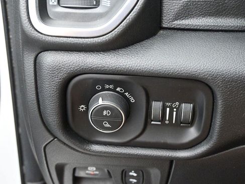 Used 2022 RAM 1500 Laramie AWD/4WD image 28