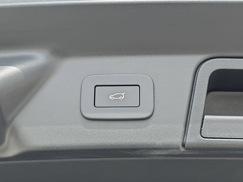 New 2026 Land Rover Range Rover Velar S image 13