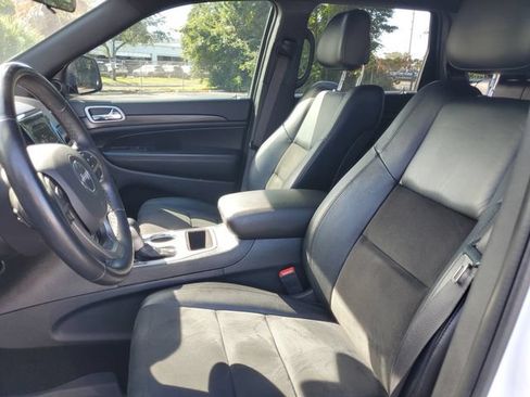 Used 2021 Jeep Grand Cherokee Laredo X RWD image 19