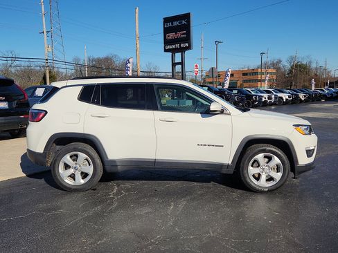 Used 2017 Jeep Compass Latitude image 7