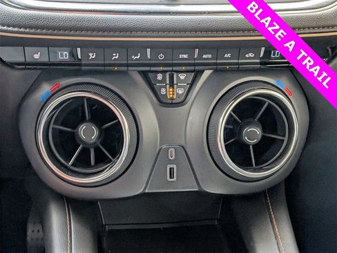 Used 2022 Chevrolet Blazer Premier image 17