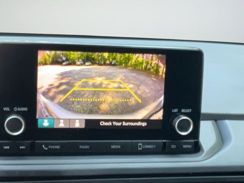 Used 2025 Honda Accord LX image 17