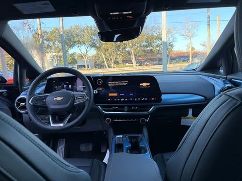 New 2026 Chevrolet Equinox EV LT image 28