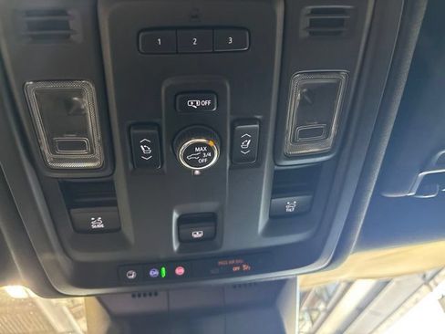 Certified 2023 Cadillac Escalade Premium Luxury w/ LPO, Illumination Package AWD/4WD image 19