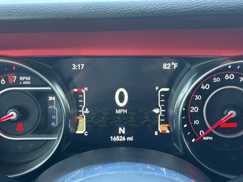 Used 2022 Jeep Wrangler Unlimited Rubicon w/ Safety Group AWD/4WD image 11