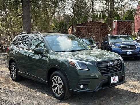 Certified 2023 Subaru Forester Premium image 3