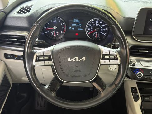 Used 2022 Kia Telluride S AWD/4WD image 4