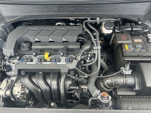 New 2025 Hyundai Venue SEL FWD image 38