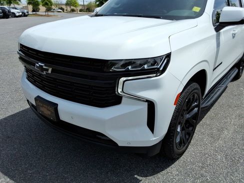 Certified 2023 Chevrolet Suburban RST w/ Luxury Package AWD/4WD image 9