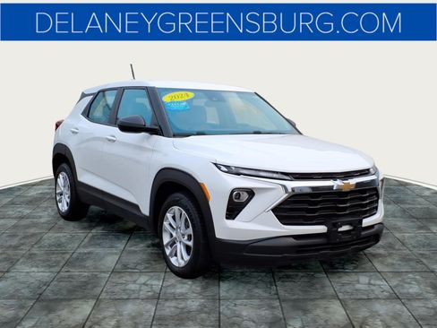 Used 2024 Chevrolet TrailBlazer LS FWD image 1