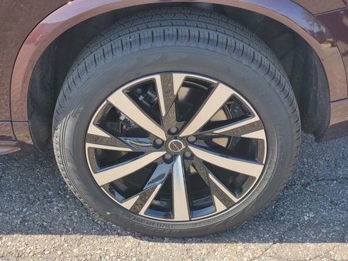 Certified 2026 Volvo XC90 B5 Core w/ Protection Package Premier AWD/4WD image 7