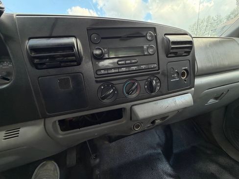 Used 2006 Ford F350 4x4 Regular Cab DRW Super Duty image 23