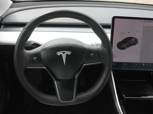 Used 2019 Tesla Model 3 Standard Range Plus RWD image 10