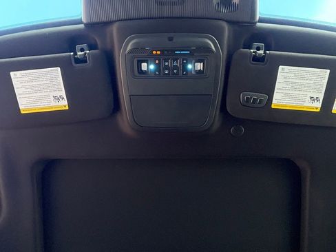 Used 2025 Ford Explorer ST-Line w/ Premium Package image 44