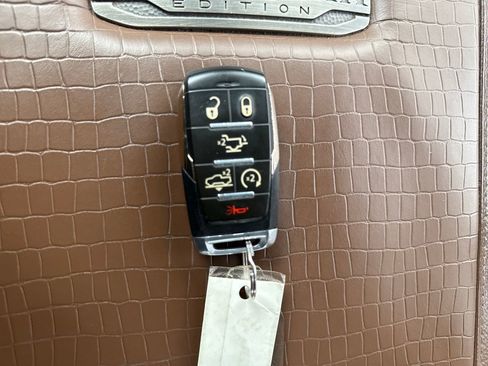 Used 2020 RAM 1500 Longhorn image 23