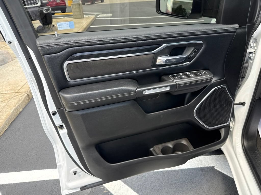 Used 2023 RAM 1500 Laramie AWD/4WD image 10