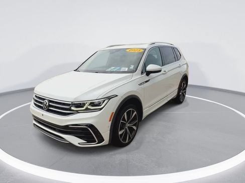 Used 2023 Volkswagen Tiguan SEL R-Line AWD/4WD image 4