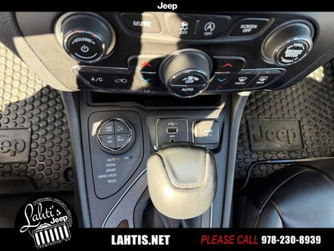 Certified 2022 Jeep Cherokee Trailhawk w/ Sun, Sound & Nav Group image 32