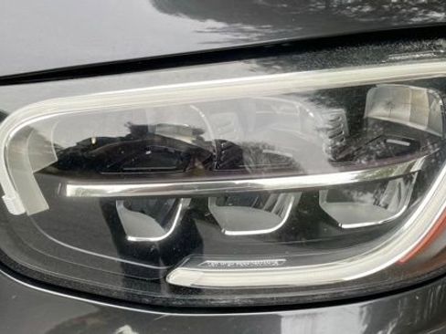 Used 2020 Mercedes-Benz GLC 300 w/ Premium Package image 11