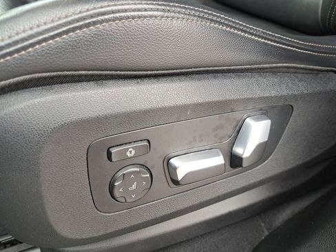 Used 2020 BMW X5 sDrive40i w/ Executive Package image 17