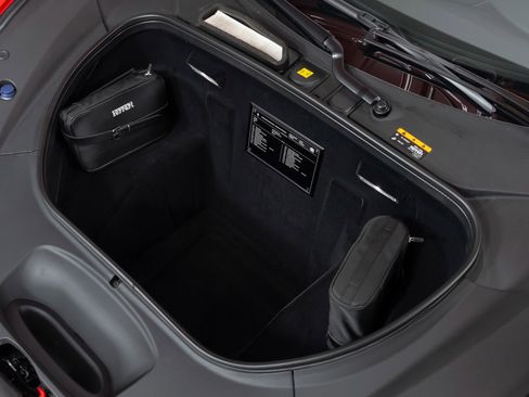 Used 2021 Ferrari F8 Tributo image 38