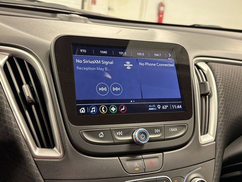 Used 2025 Chevrolet Malibu LT FWD image 26