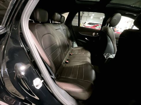 Used 2018 Mercedes-Benz GLC 300 4MATIC image 19