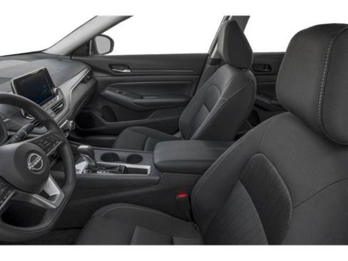 Used 2025 Nissan Altima 2.5 SV FWD image 11