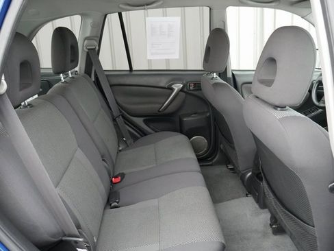 Used 2005 Toyota RAV4 4WD image 20