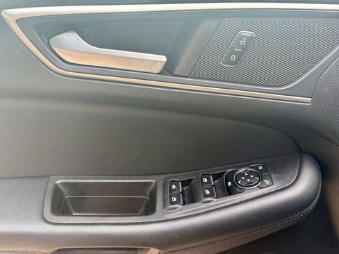 Used 2024 Ford Edge SEL AWD/4WD image 16