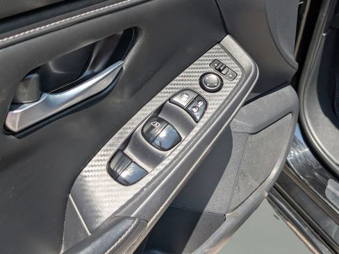 Used 2020 Nissan Sentra SV FWD image 16