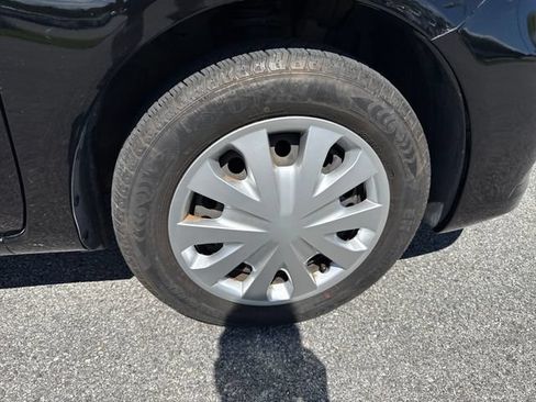 Used 2019 Nissan Versa SV FWD image 11
