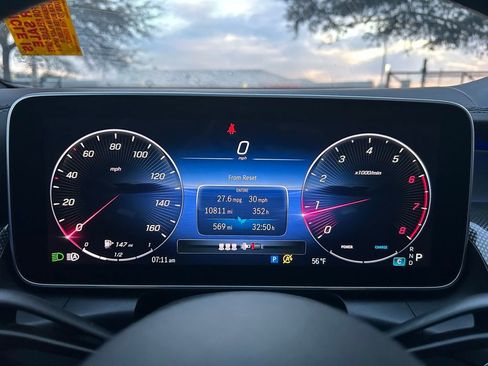 Used 2024 Mercedes-Benz GLC 300 4MATIC image 21