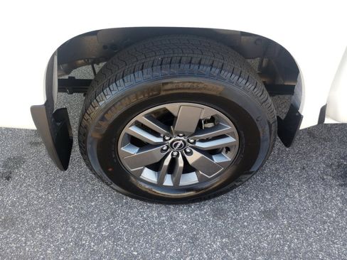 Used 2026 Nissan Frontier SV image 23