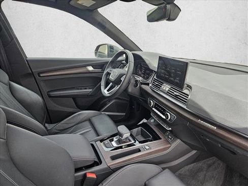 Used 2023 Audi Q5 2.0T Premium Plus w/ Premium Plus Package AWD/4WD image 11
