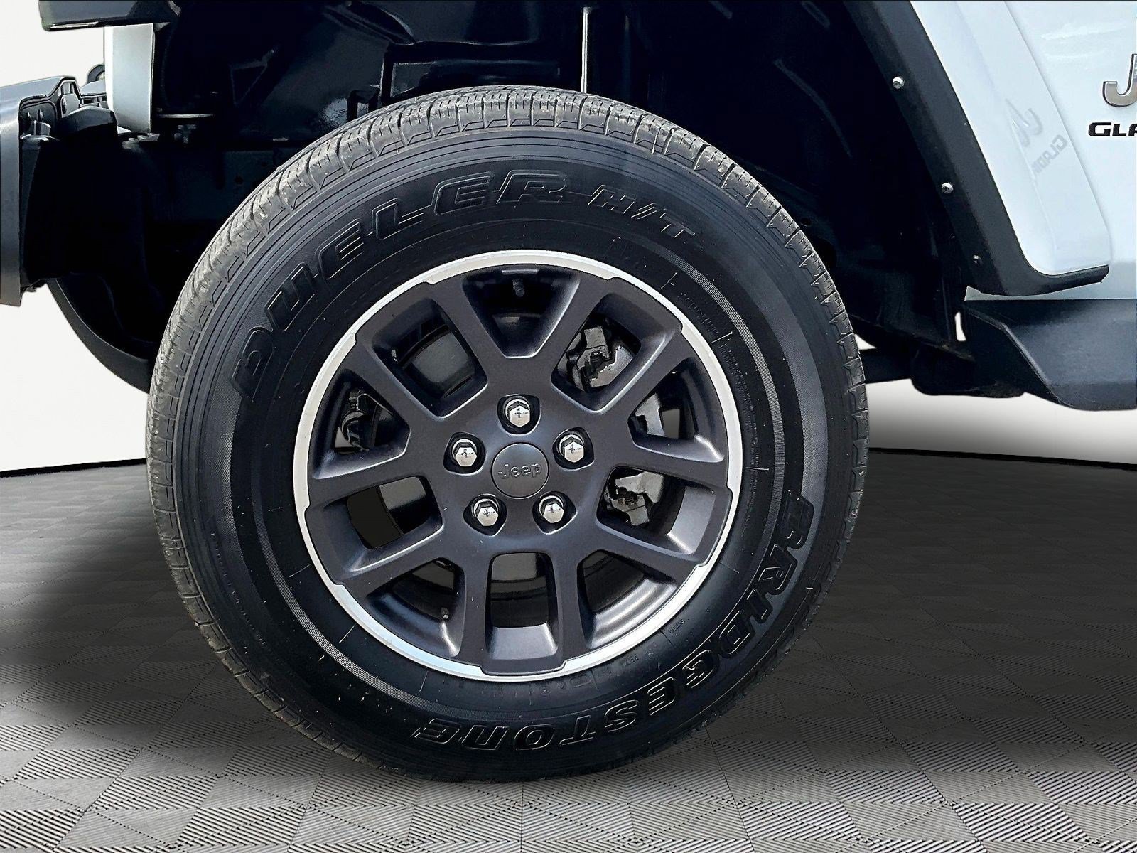 Used 2022 Jeep Gladiator Overland AWD/4WD image 35